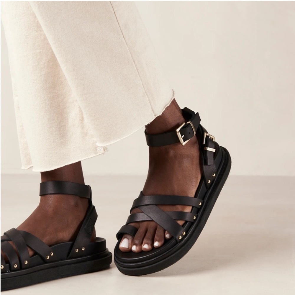 ALOHAS Black Stud-Trim Strappy Platform Sandals